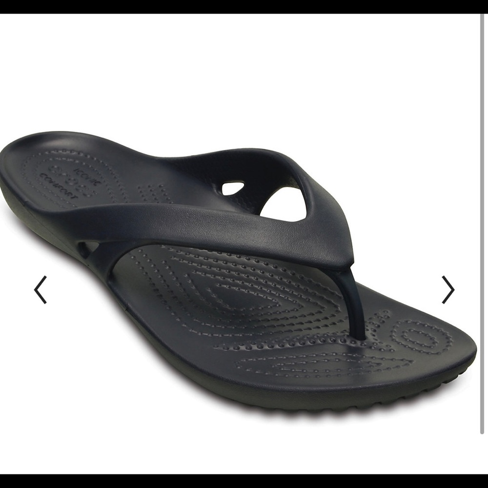 NWT Crocs Flip Flops Sz 7